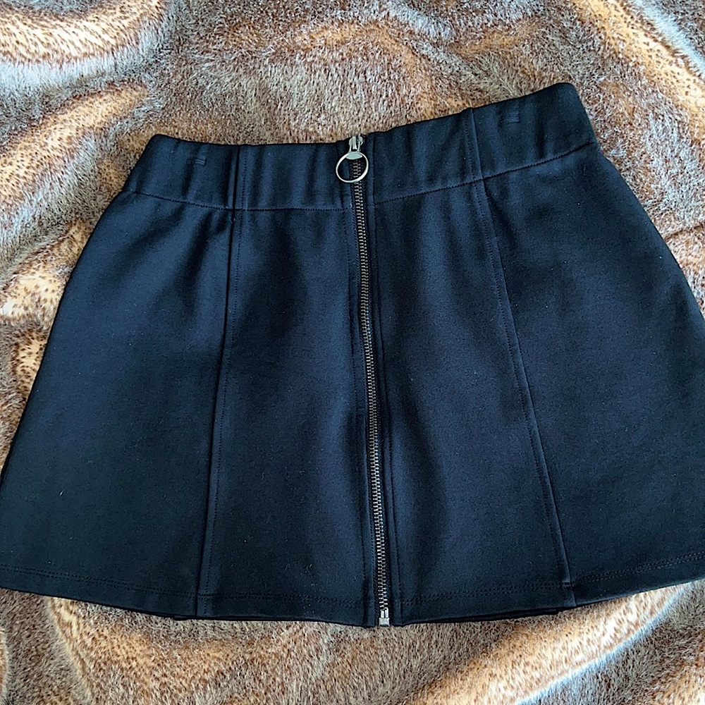 Tobi Front-Zip Mini